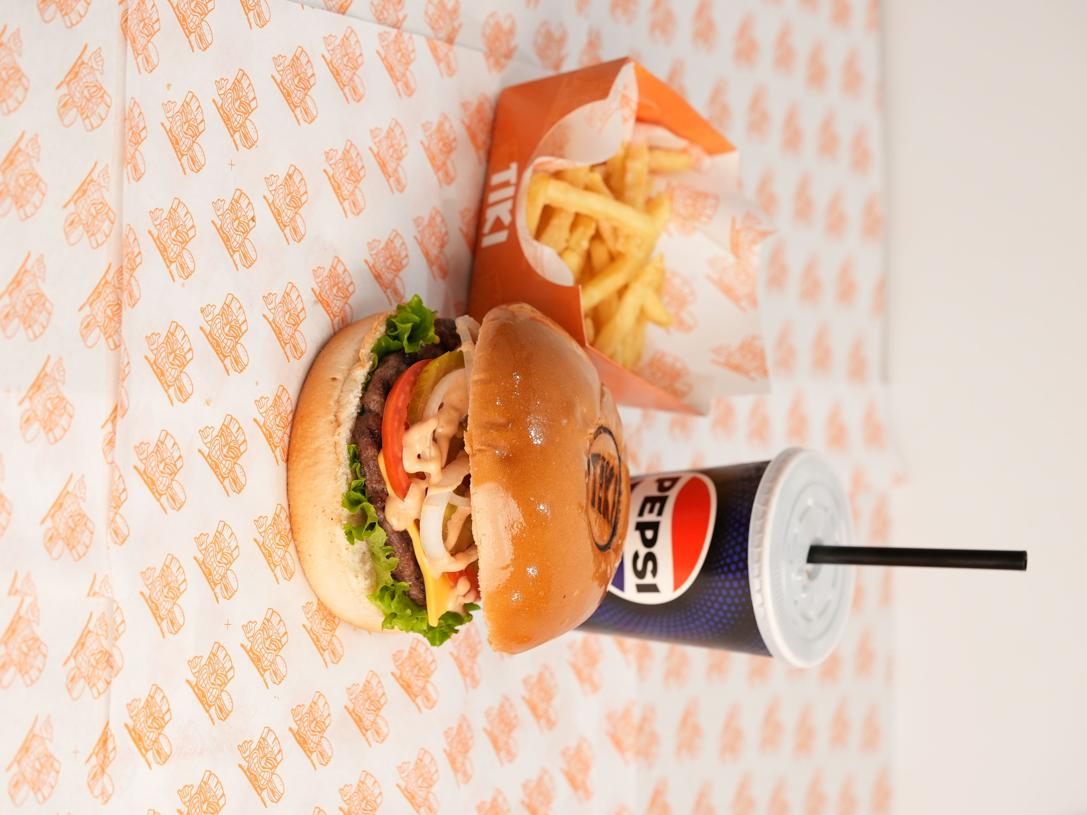 كلاسيك برغر كومبو